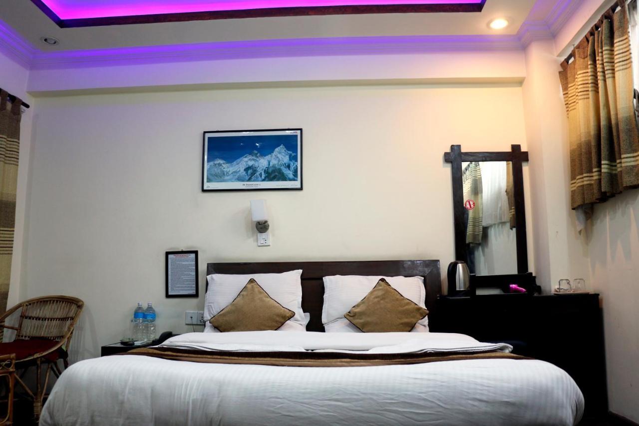 קטמנדו Alpine Hotel & Apartment מראה חיצוני תמונה